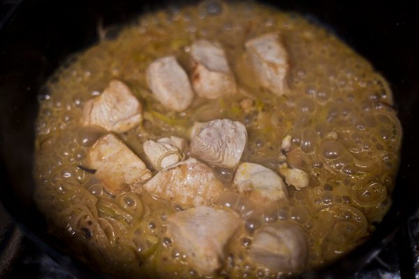 Pollo en crema de puerros